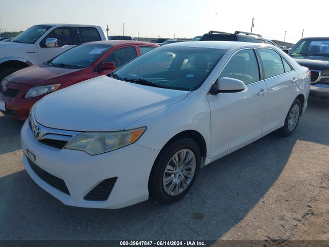 Toyota CAMRY LE 2014 4T1BF1FK9EU304607 Image 2