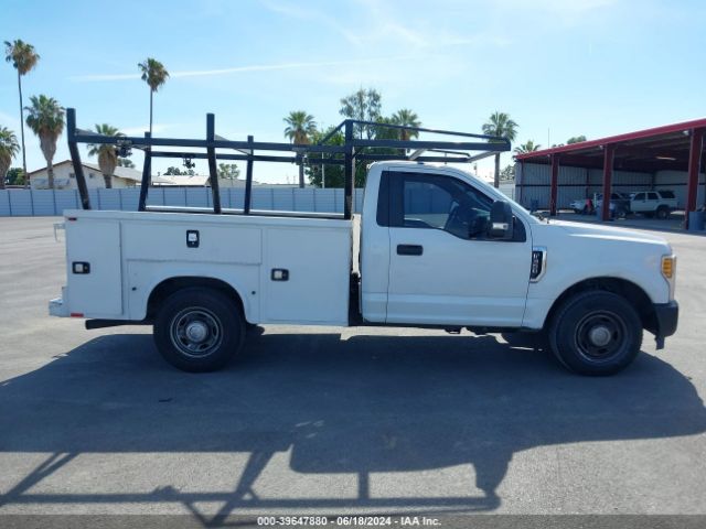 1FDBF3A65JEC48241 Ford F-350 Xl