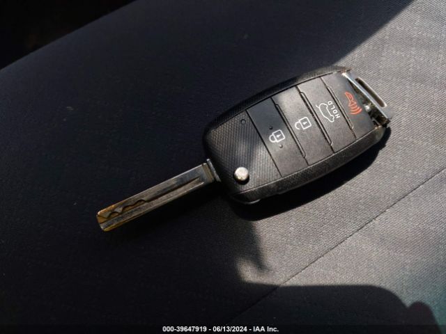 5XYPG4A30JG425630 KIA Sorento 2.4l L