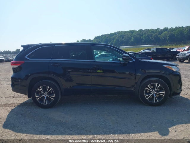 Toyota Highlander Le Plus 2017 5TDBZRFH9HS380836 Image 14