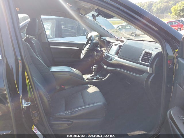 Toyota Highlander Le Plus 2017 5TDBZRFH9HS380836 Image 5