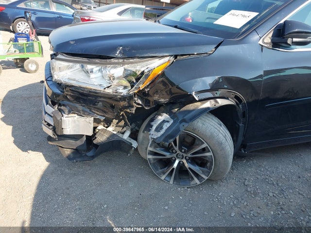 Toyota Highlander Le Plus 2017 5TDBZRFH9HS380836 Image 6