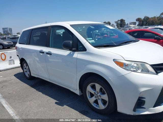 Toyota Sienna L 7 Passenger 2019 5TDZZ3DC0KS971972 Image 13
