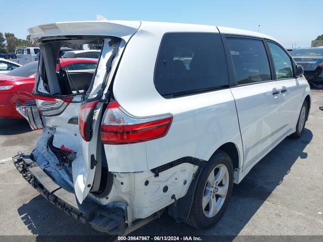 Toyota Sienna L 7 Passenger 2019 5TDZZ3DC0KS971972 Image 4