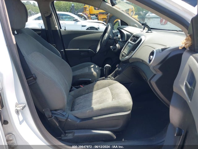 Chevrolet Sonic Lt Auto 2017 1G1JG6SH5H4166968 Image 5