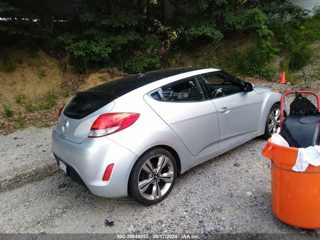 Hyundai Veloster Value Edition 2017 KMHTC6AD5HU324263 Image 4