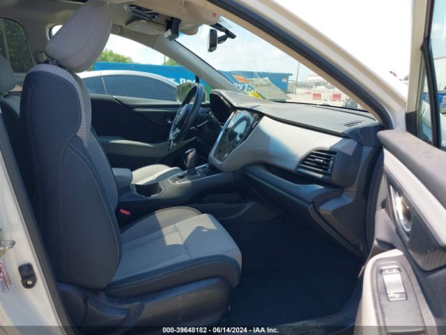 4S4BTAEC8L3121561 Subaru Outback Premium