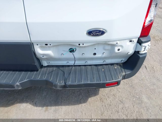 1FMZK1ZM7HKA97867 Ford Transit-150 Xl