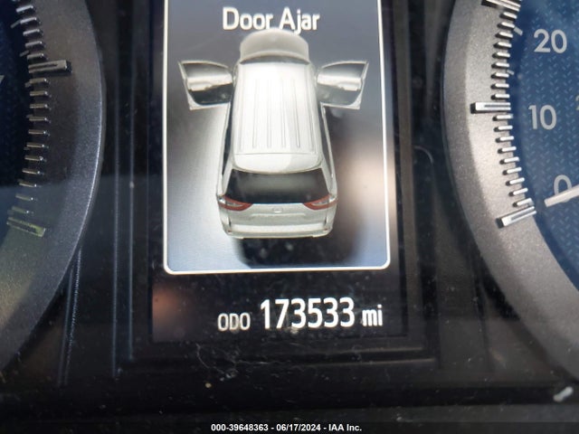 Toyota Sienna Xle 7 Passenger 2015 5TDDK3DC5FS105141 Image 14