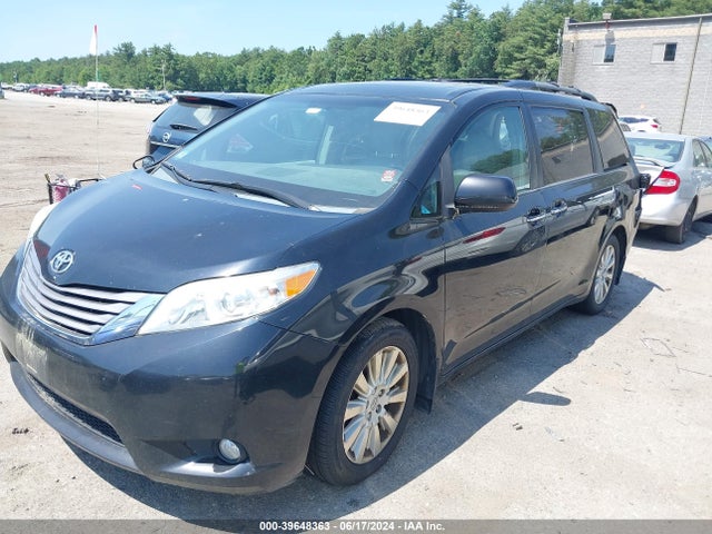 Toyota Sienna Xle 7 Passenger 2015 5TDDK3DC5FS105141 Image 2