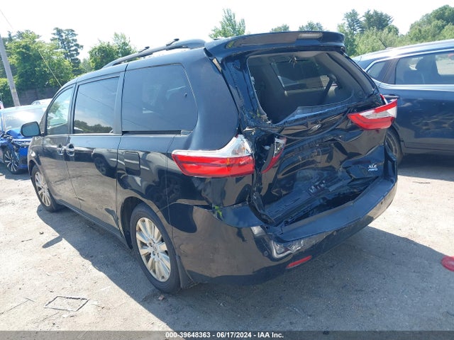 Toyota Sienna Xle 7 Passenger 2015 5TDDK3DC5FS105141 Image 3