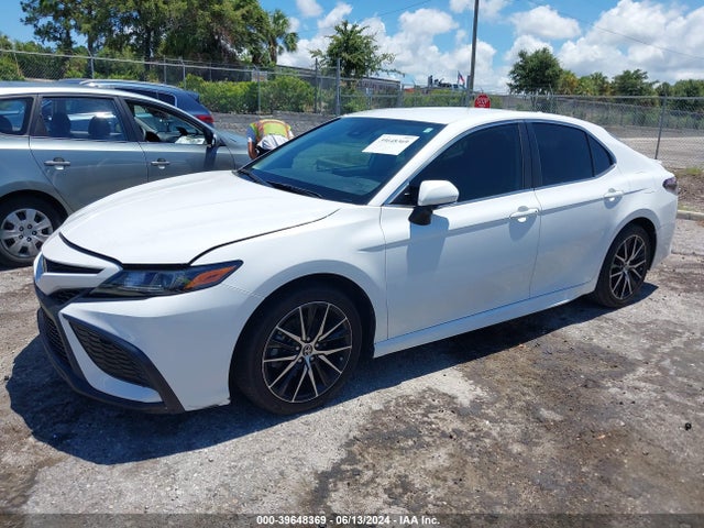 Toyota CAMRY SE 2022 4T1G11AK7NU687295 Image 2
