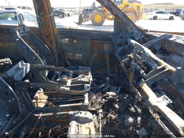 3C6UR5HL1JG283855 RAM 2500