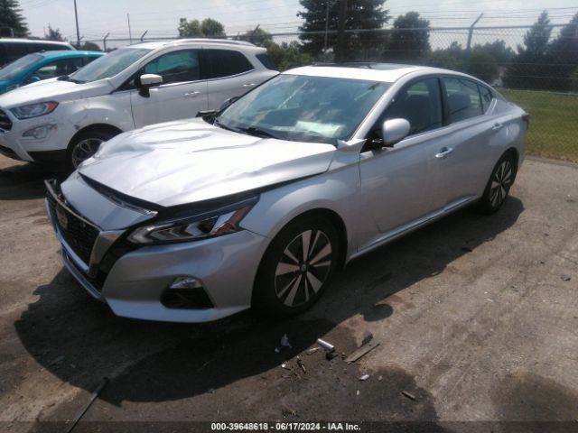 1N4BL4DV8LC147706 Nissan Altima Sv Fwd