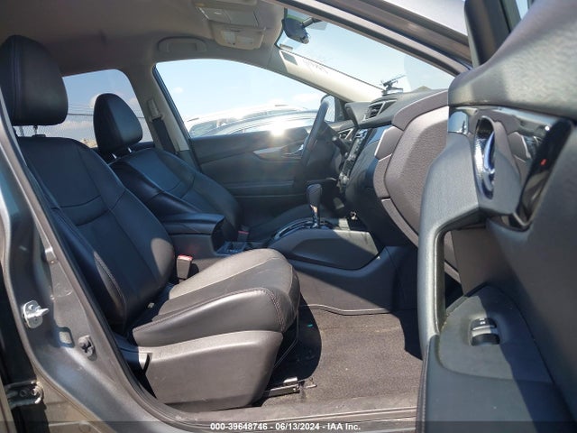 JN8AT2MV5GW140392 Nissan Rogue Sl