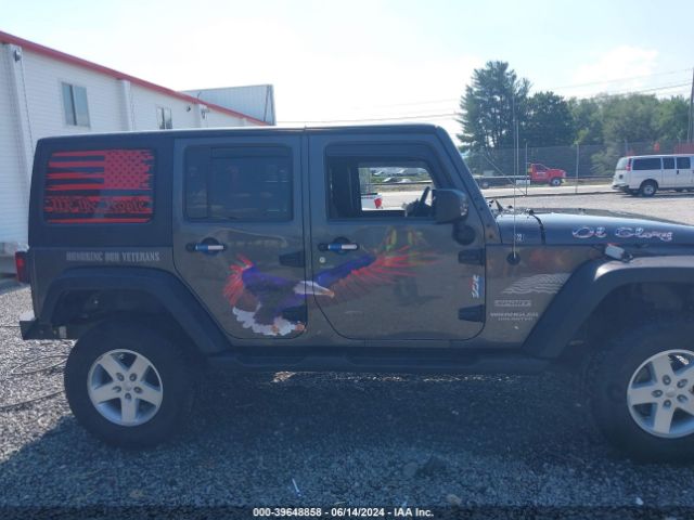 1C4BJWDG5HL710117 Jeep Wrangler Unlimited Sport 4x4
