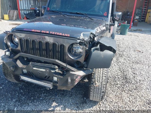 1C4BJWDG5HL710117 Jeep Wrangler Unlimited Sport 4x4
