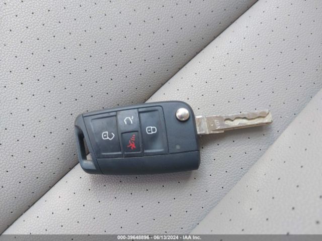 3VW217AU0FM089765 Volkswagen Golf Tsi S 4-door