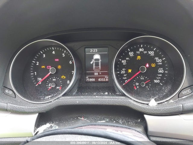 1VWAT7A30GC053011 Volkswagen Passat 1.8t S