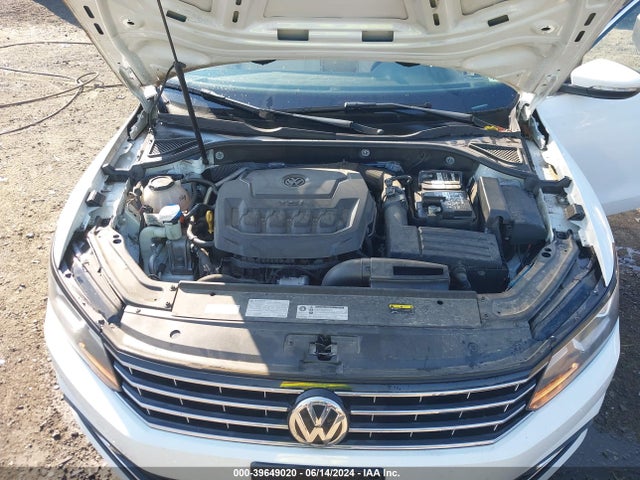 1VWBA7A32JC027270 Volkswagen Passat 2.0t Se