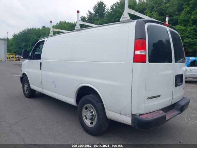 1GCWGAFP9J1318971 Chevrolet Express 2500 Work Van