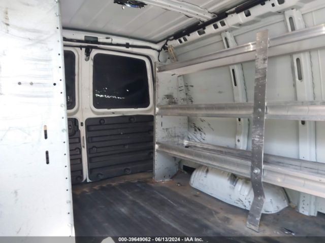 1GCWGAFP9J1318971 Chevrolet Express 2500 Work Van