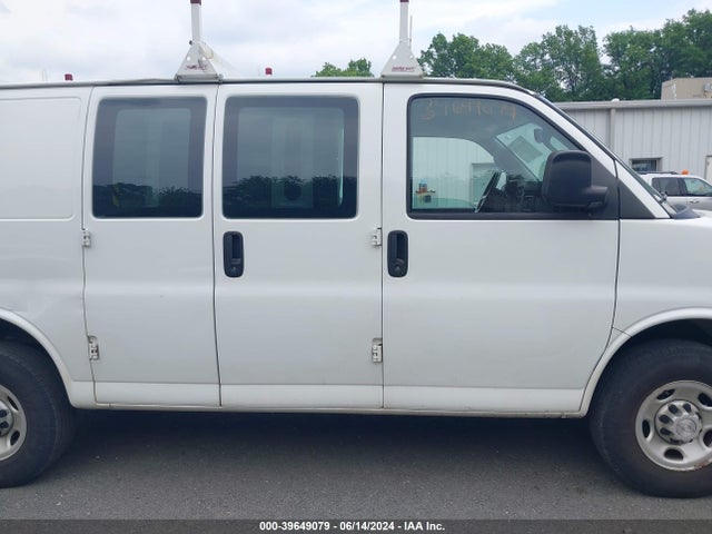 Chevrolet Express 2500 Work Van 2019 1GCWGAFP2K1253625 Image 14