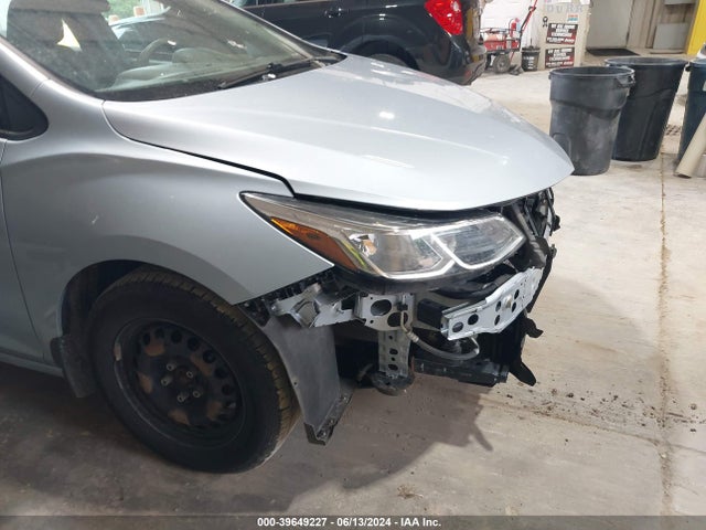Chevrolet Cruze Ls Auto 2017 1G1BC5SM1H7201382 Image 14