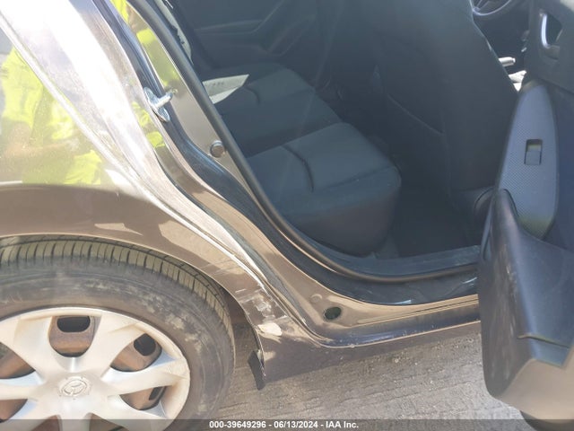 JM1BM1K7XE1146825 Mazda Mazda3 I Sport