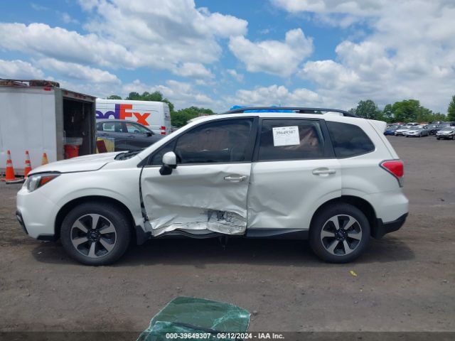 JF2SJAECXHH402640 Subaru Forester 2.5i Premium