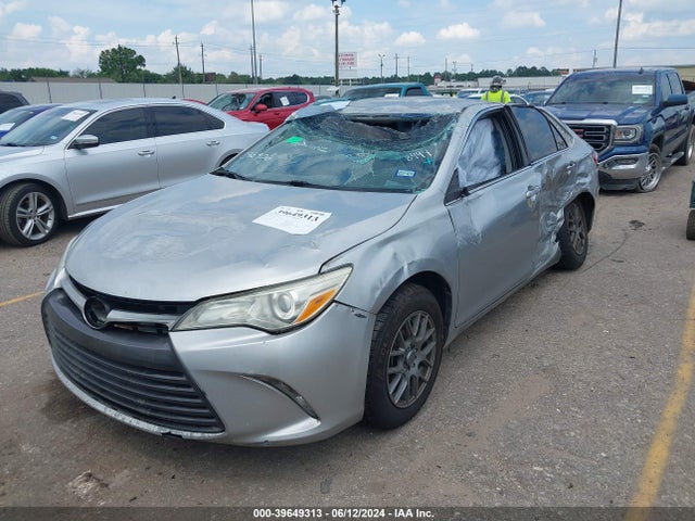 Toyota CAMRY LE 2015 4T4BF1FK2FR508494 Image 2
