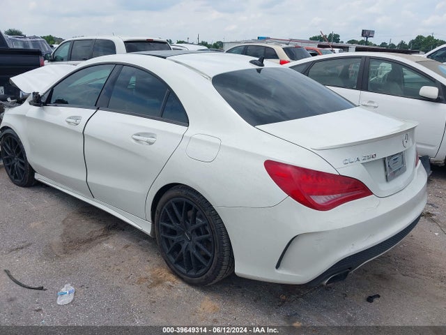 Mercedes-Benz CLA 250 2016 WDDSJ4EB0GN382010 Image 3