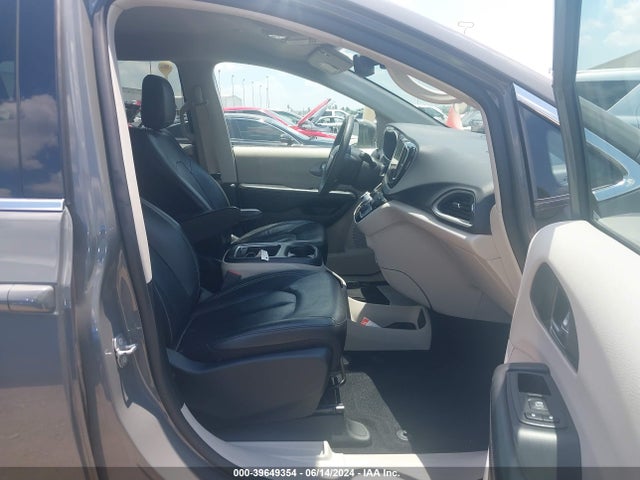 2C4RC1BG3NR152415 Chrysler Pacifica Touring L