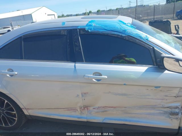 1FAHP2E81KG105588 Ford TAURUS SEL