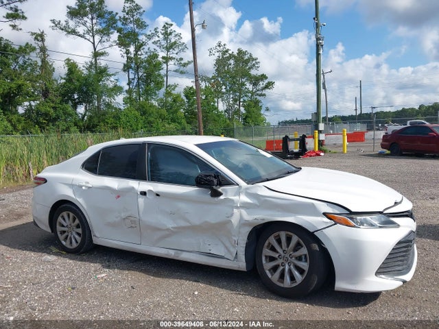 Toyota CAMRY LE 2020 4T1C11AK8LU369018 Image 13