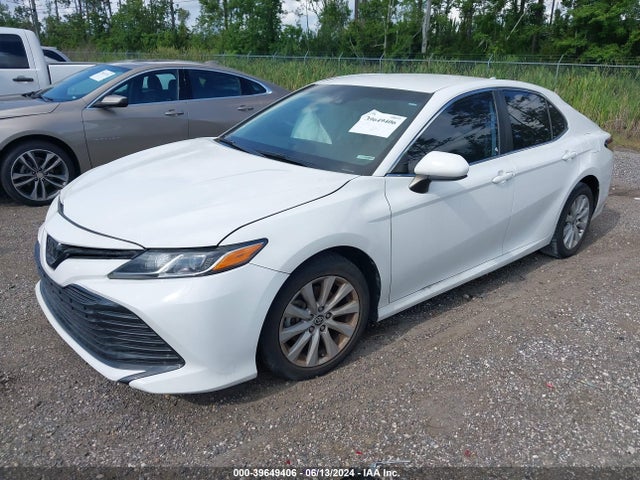 Toyota CAMRY LE 2020 4T1C11AK8LU369018 Image 2