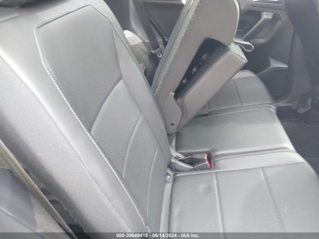 3VV3B7AX4JM023566 Volkswagen Tiguan 2.0t Se/2.0t Sel