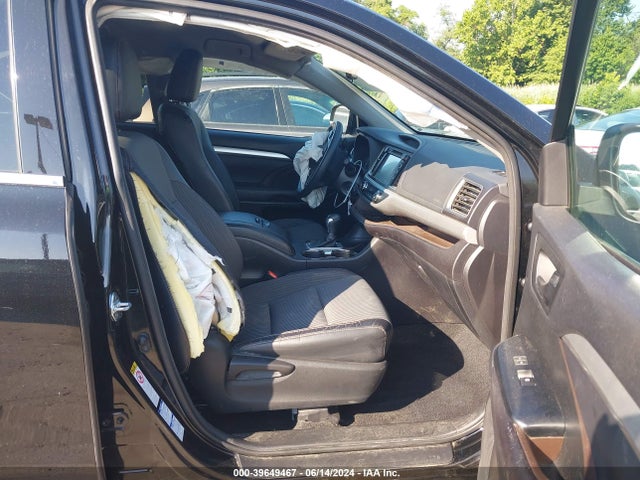 Toyota Highlander Le Plus V6 2016 5TDBKRFH4GS348122 Image 5