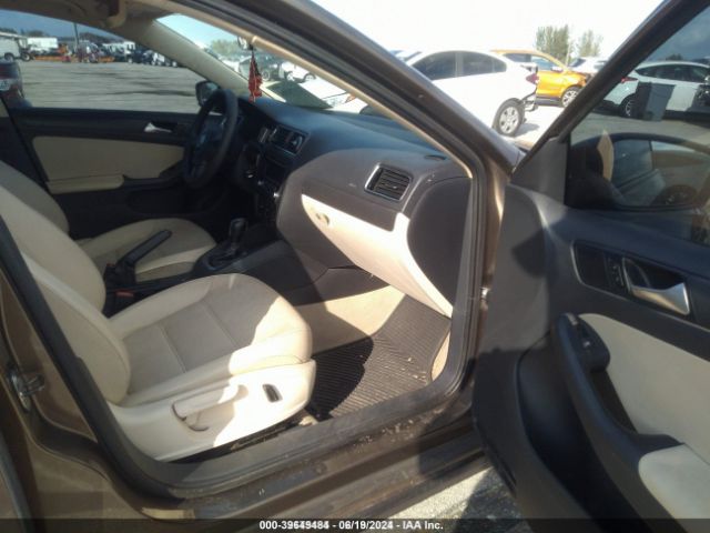 3VWD07AJXEM213444 Volkswagen Jetta 1.8t Se