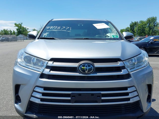 Toyota Highlander Le 2018 5TDBZRFH5JS915294 Image 12