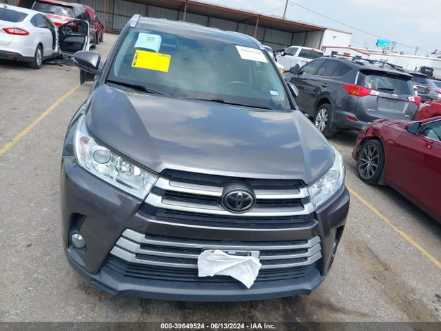 Toyota Highlander Xle 2018 5TDKZRFH9JS538016 Image 12