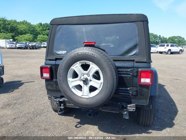 1C4HJXDG6JW273233 Jeep Wrangler Unlimited Sport S 4x4
