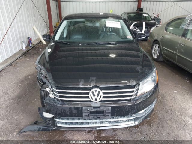 1VWBT7A35FC007483 Volkswagen Passat 1.8t Se