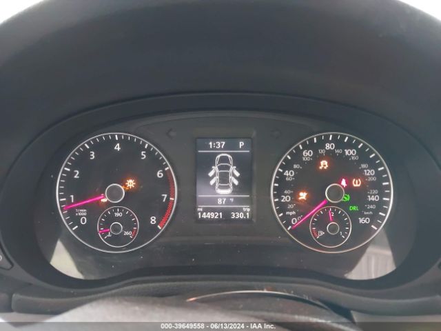 1VWBT7A35FC007483 Volkswagen Passat 1.8t Se