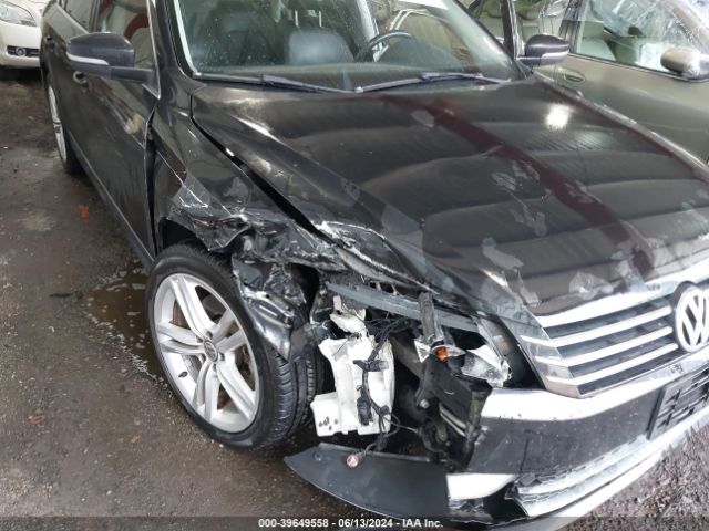 1VWBT7A35FC007483 Volkswagen Passat 1.8t Se