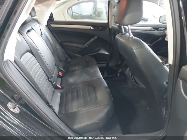 1VWBT7A35FC007483 Volkswagen Passat 1.8t Se