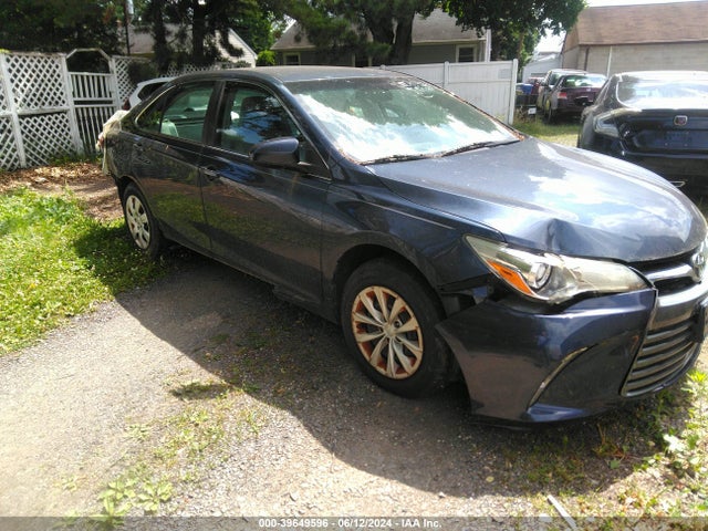 Toyota CAMRY LE 2016 4T4BF1FK7GR567767 Image 1
