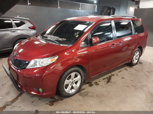 Toyota Sienna Le 8 Passenger 2017 5TDKZ3DC5HS825027 Image 2