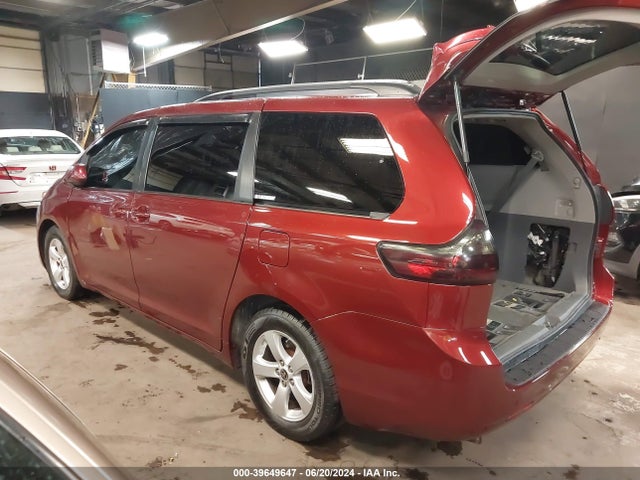 Toyota Sienna Le 8 Passenger 2017 5TDKZ3DC5HS825027 Image 3