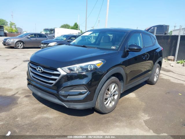 KM8J2CA49JU766493 Hyundai TUCSON SE